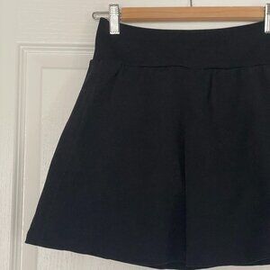 Fabletics Black Seamless Flounce Skirt